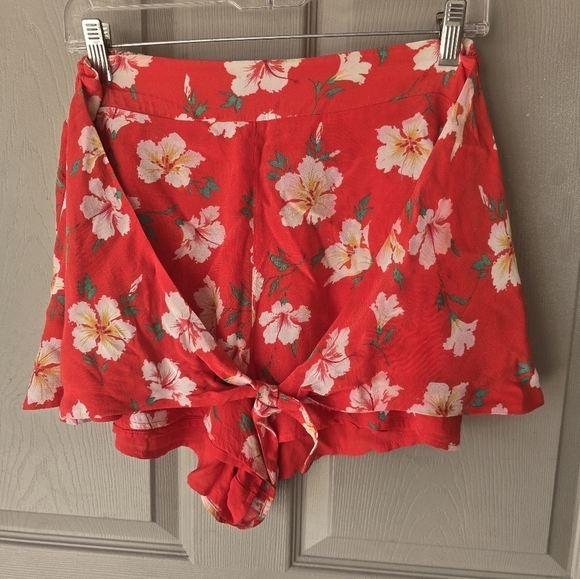 MAJORELLE Manchester Shorts Pink White Floral Ruffle Tie Front High Rise Sz M - Picture 4 of 11